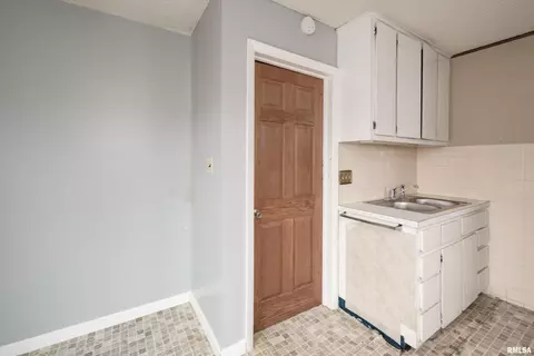 1848 32nd St, Moline, IL 61265 photo 14