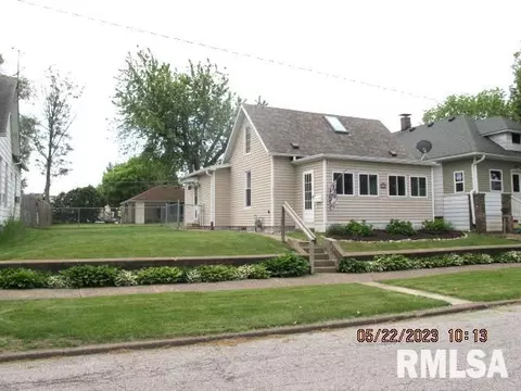 520 17th Ave, Moline, IL 61265