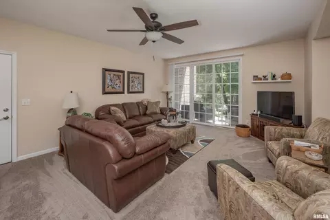 2999 3rd St, Moline, IL 61265 photo 12