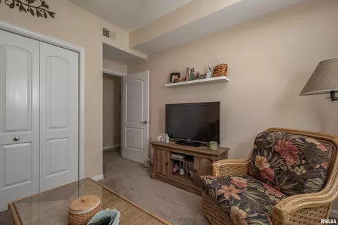 2999 3rd St, Moline, IL 61265 photo 18