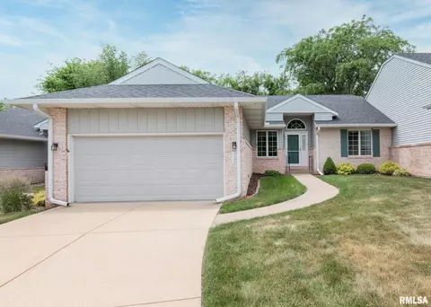 4835 6th Street Ct, East Moline, IL 61244
