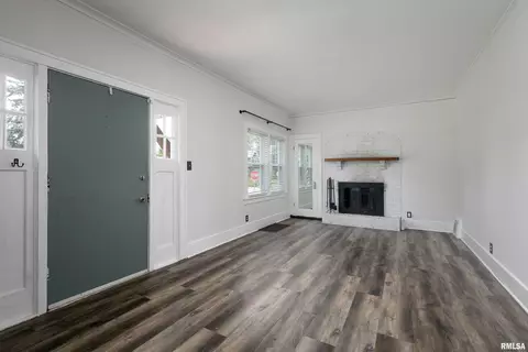 1206 29th St, Moline, IL 61265 photo 5