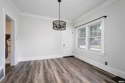 1206 29th St, Moline, IL 61265 photo 6