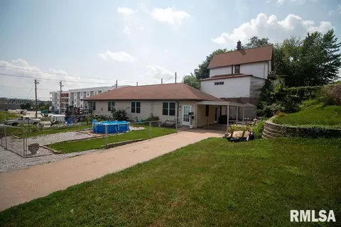 522 Farnam St, Davenport, IA 52803