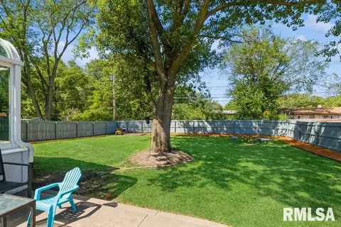 1412 11th St, Silvis, IL 61282 photo 4