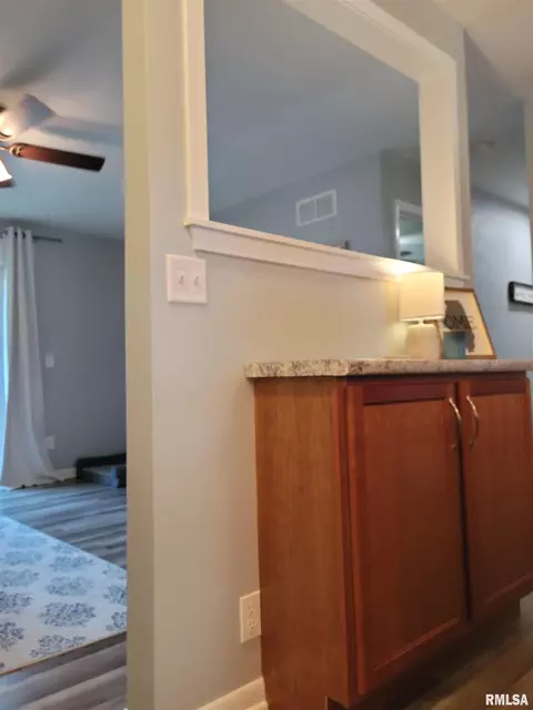 1116 8th Ave, Silvis, IL 61282 photo 7