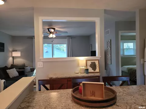 1116 8th Ave, Silvis, IL 61282 photo 9