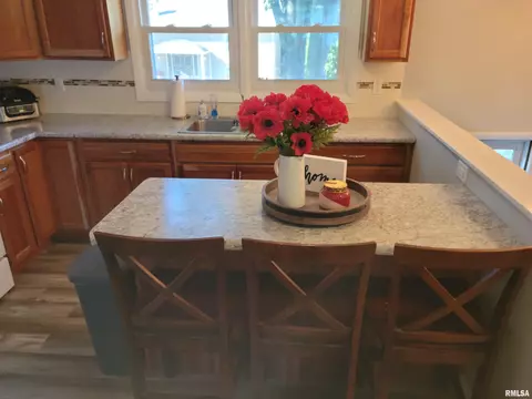 1116 8th Ave, Silvis, IL 61282 photo 6