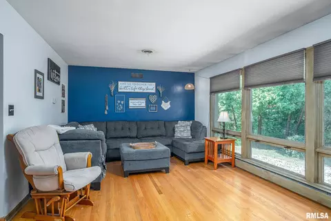 3205 11th Avenue A, Moline, IL 61265 photo 8