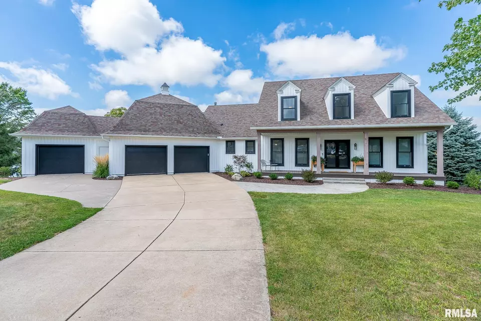  20772 271st St, Eldridge, IA 52748 photo 1