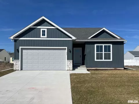 607 18th Ave, Silvis, IL 61282 photo 1