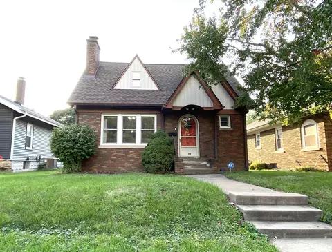 3018 Davenport Ave, Davenport, IA 52803