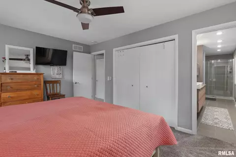 5110 34th Ave, Moline, IL 61265 photo 13