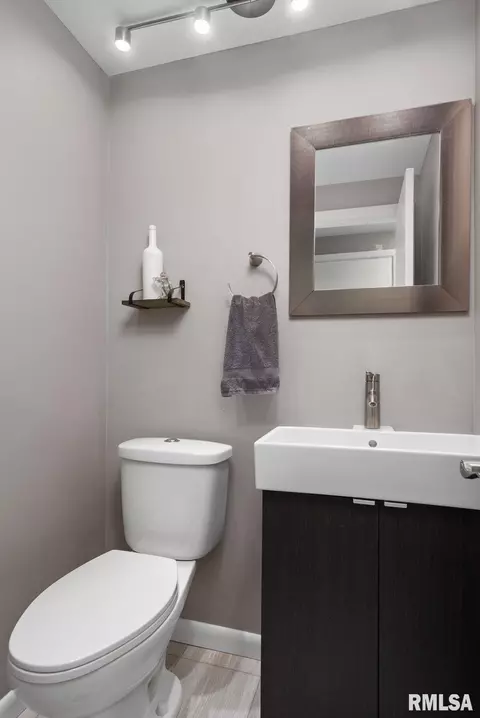 5110 34th Ave, Moline, IL 61265 photo 11