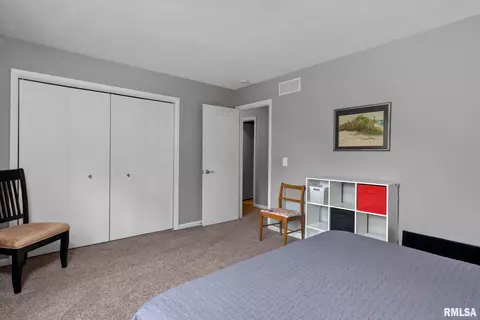5110 34th Ave, Moline, IL 61265 photo 17