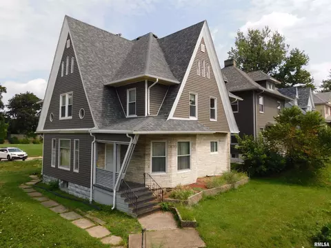 1202 15th St, Moline, IL 61265 photo 1