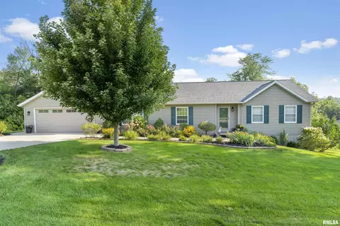 1075 260th St, Tipton, IA 52772