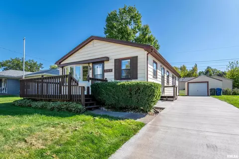 3115 Grove St, Davenport, IA 52804