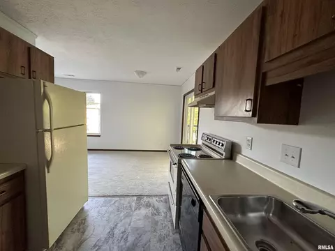 1822 53rd St, Moline, IL 61265 photo 3