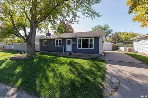 3605 38th St, Moline, IL 61265 photo 3