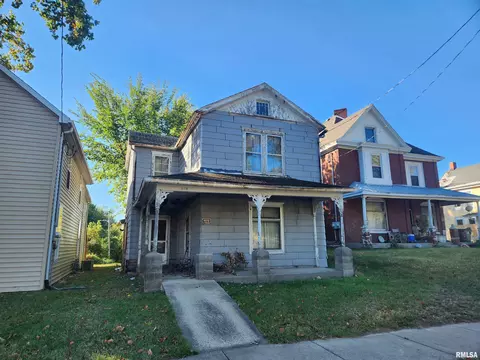 214 Chestnut St, Quincy, IL 62301