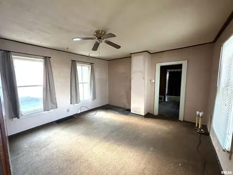737 23rd St, Moline, IL 61265 photo 7