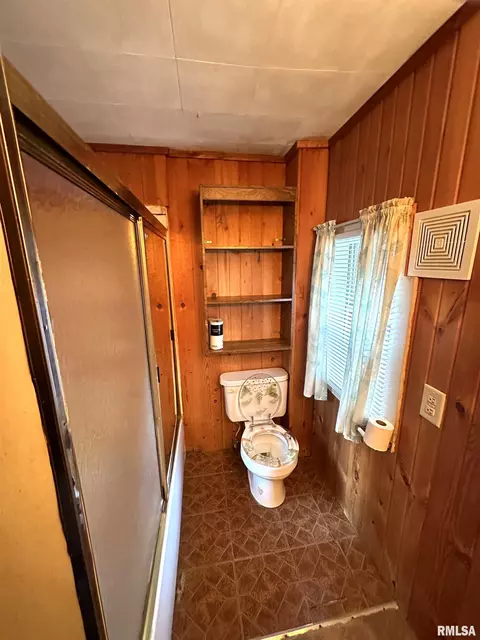 737 23rd St, Moline, IL 61265 photo 11