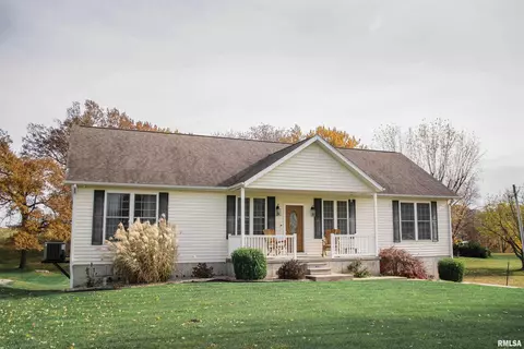 1452 Gilmoor Dr, Fowler, IL 62338