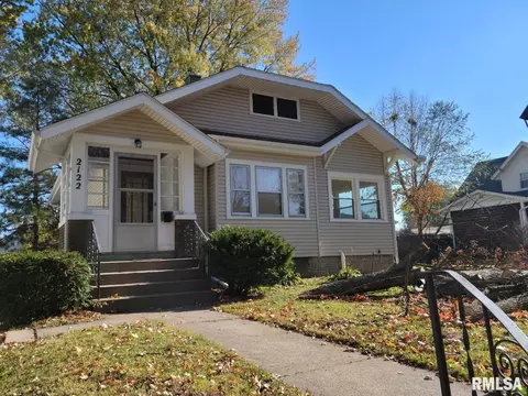 2122 13th St, Moline, IL 61265