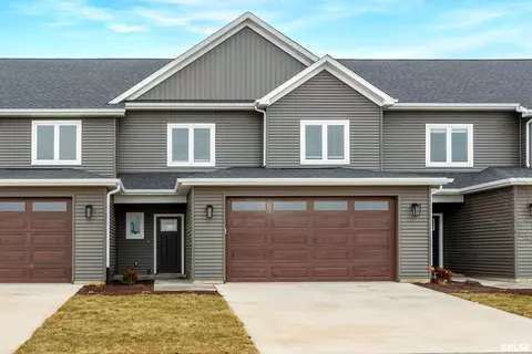 413 E Donahue St, Eldridge, IA 52748 photo 1