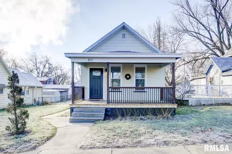 811 13th Ave S, Clinton, IA 52732