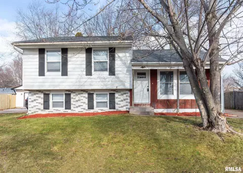 1804 W 54th St, Davenport, IA 52806