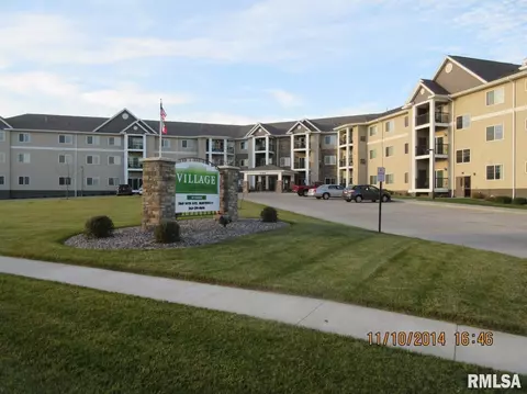 1160 14th Ave NW, Clinton, IA 52732