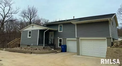 3224 11th St, Moline, IL 61265