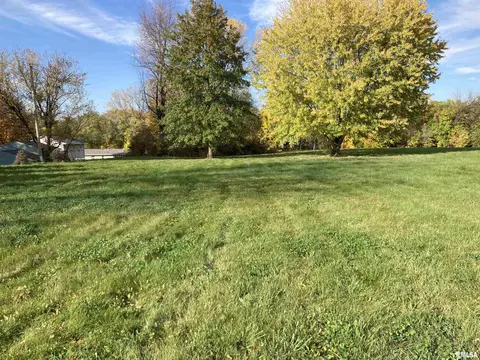 Land W 46th Street, Davenport, IA 52806
