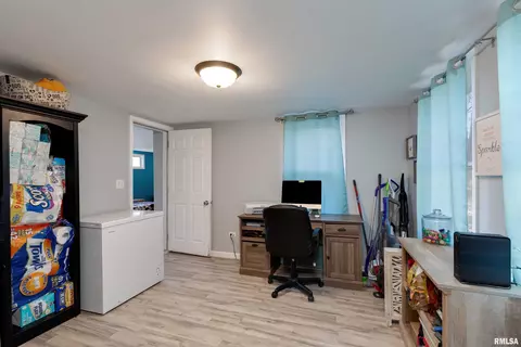3823 15th Street B, Moline, IL 61265 photo 9