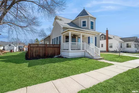 404 Jackson St, Olin, IA 52320