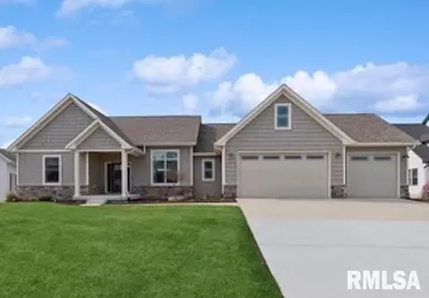 312 Madison Dr, Riverdale, IA 52722