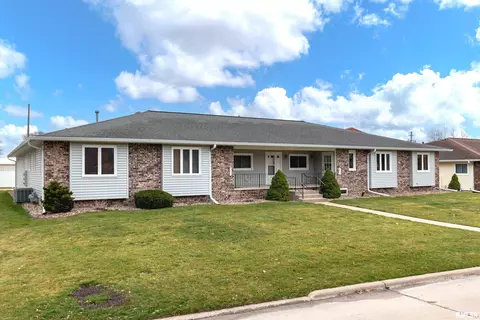 4606 9th St, East Moline, IL 61244