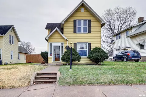 843 13th Ave S, Clinton, IA 52732