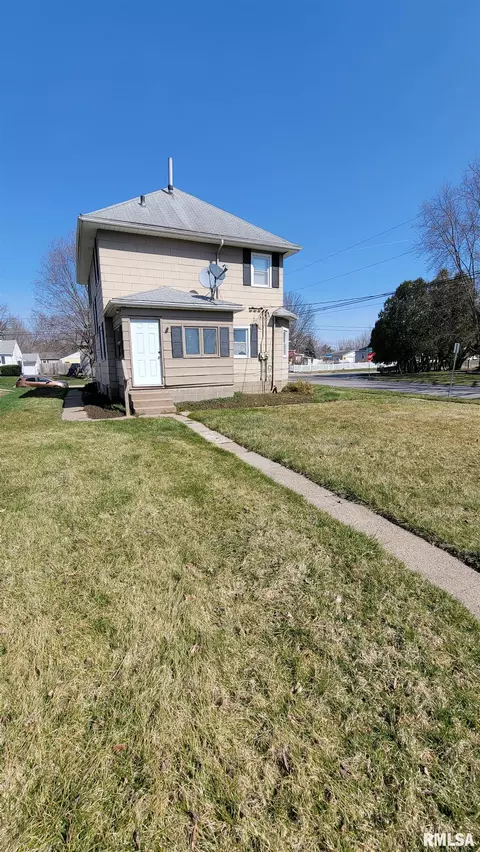 1101 29th St, Moline, IL 61265 photo 22