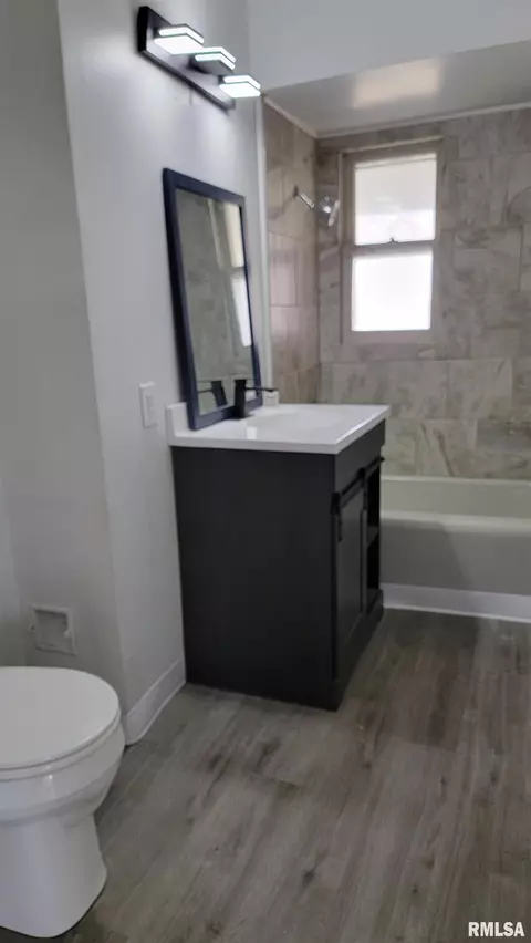1101 29th St, Moline, IL 61265 photo 16