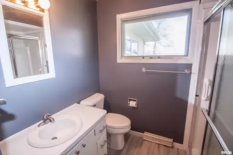 1003 Sunset Dr, Viola, IL 61486 photo 13