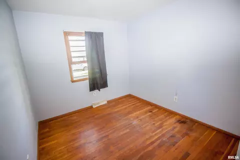 1003 Sunset Dr, Viola, IL 61486 photo 18