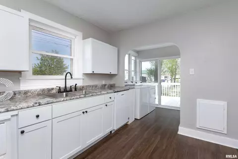 117 12th St, Silvis, IL 61282 photo 14