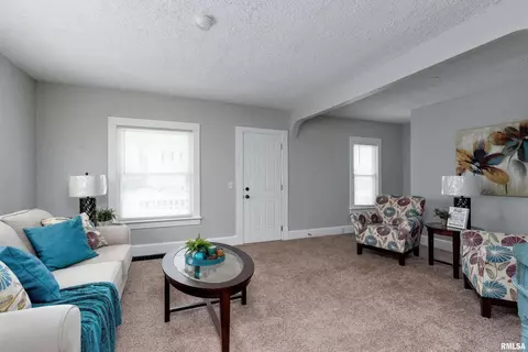 117 12th St, Silvis, IL 61282 photo 5