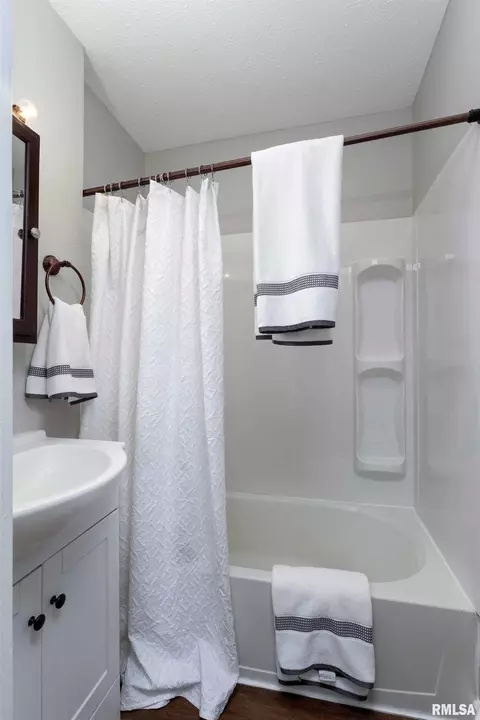 117 12th St, Silvis, IL 61282 photo 10