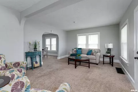 117 12th St, Silvis, IL 61282 photo 3