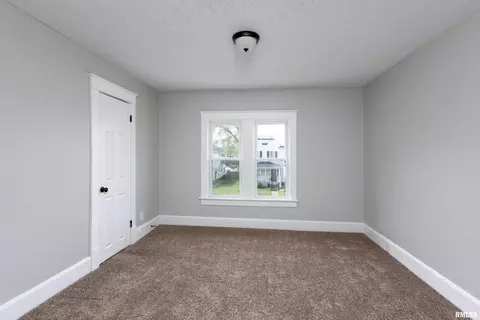 117 12th St, Silvis, IL 61282 photo 15