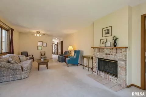 4219 26th Ave, Moline, IL 61265 photo 6